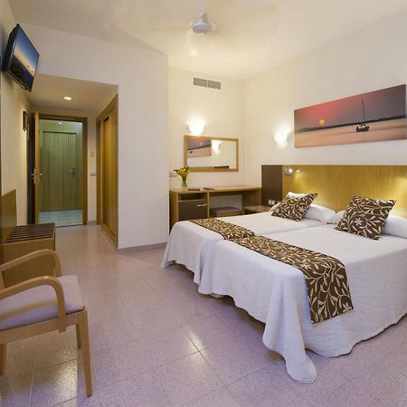 Hotel Gran Sol San Antonio  Bagian luar foto