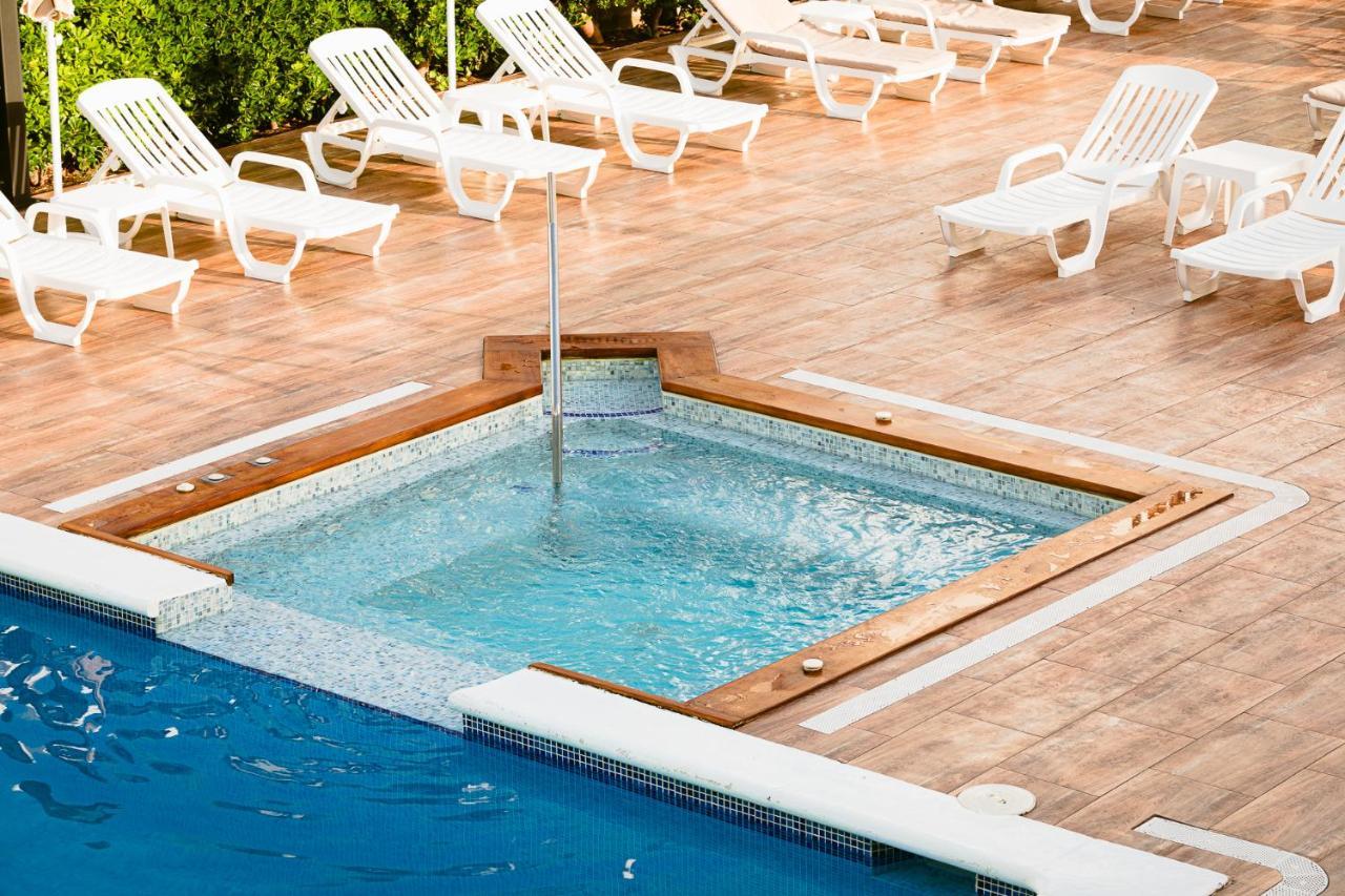 Hotel Gran Sol San Antonio  Bagian luar foto