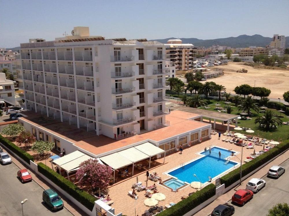 Hotel Gran Sol San Antonio  Bagian luar foto