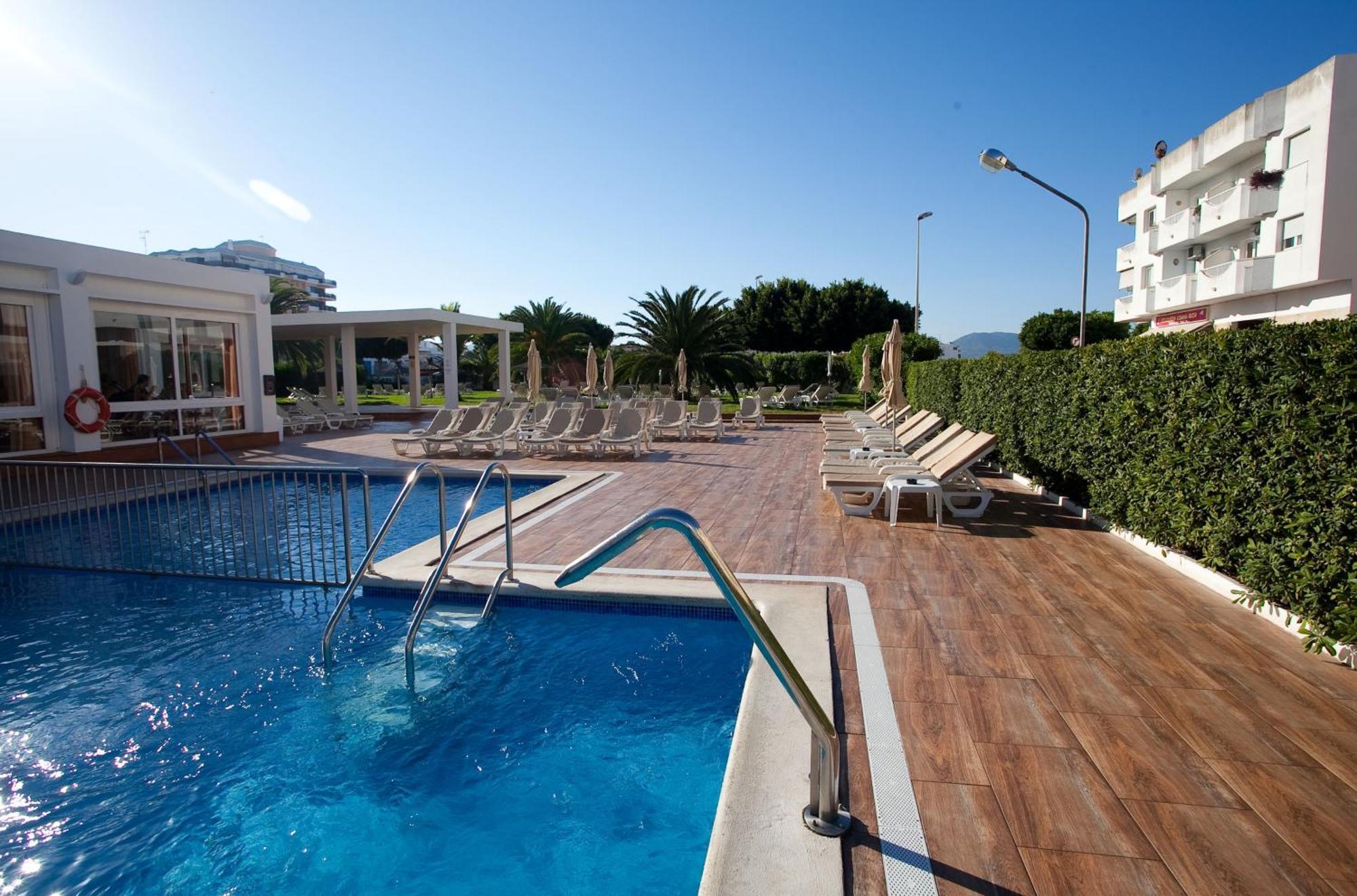 Hotel Gran Sol San Antonio  Bagian luar foto