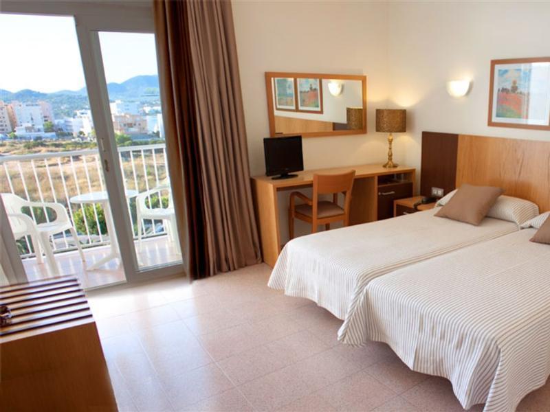 Hotel Gran Sol San Antonio  Bagian luar foto